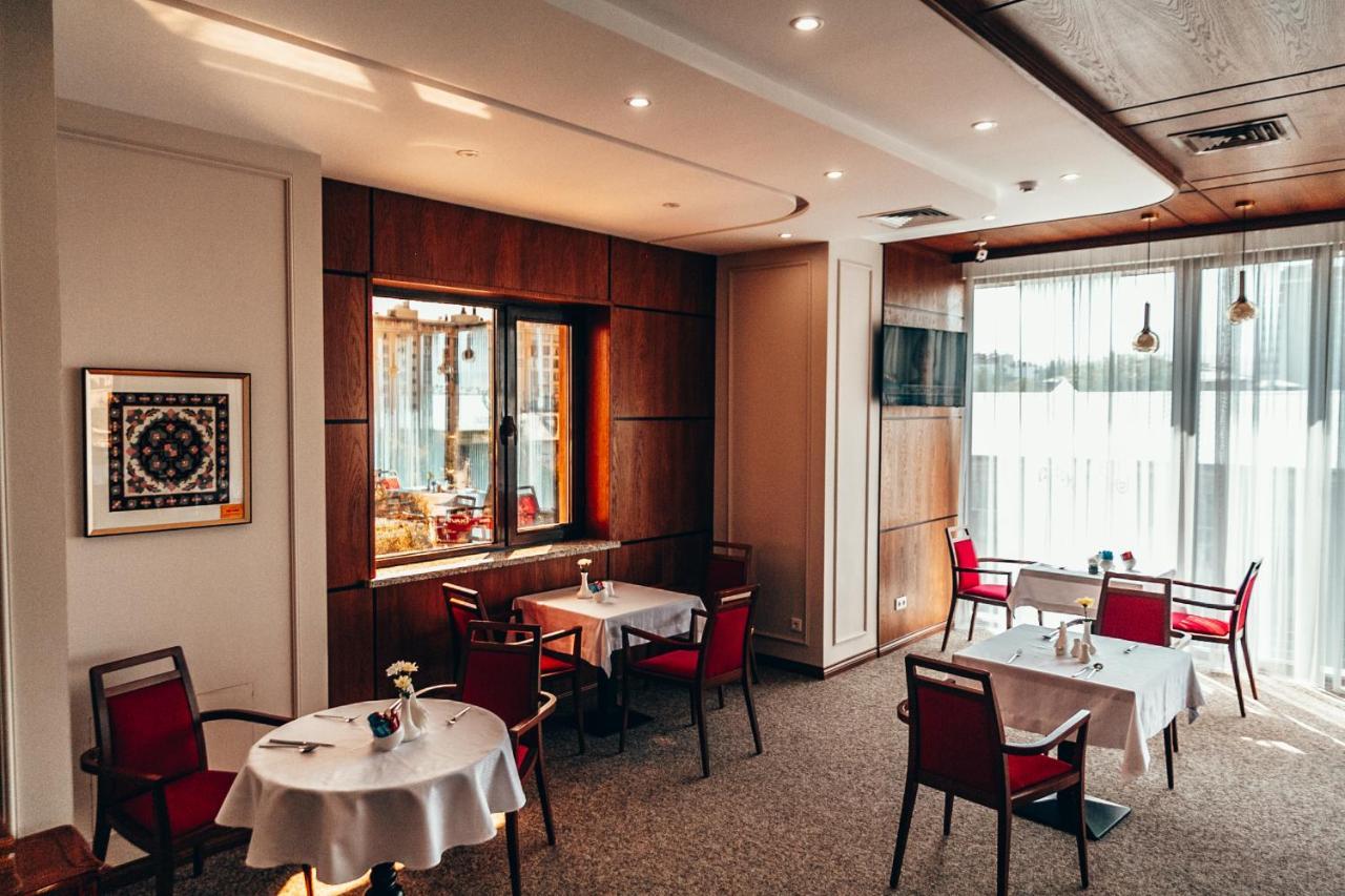 City Hotel Bishkek Exterior photo