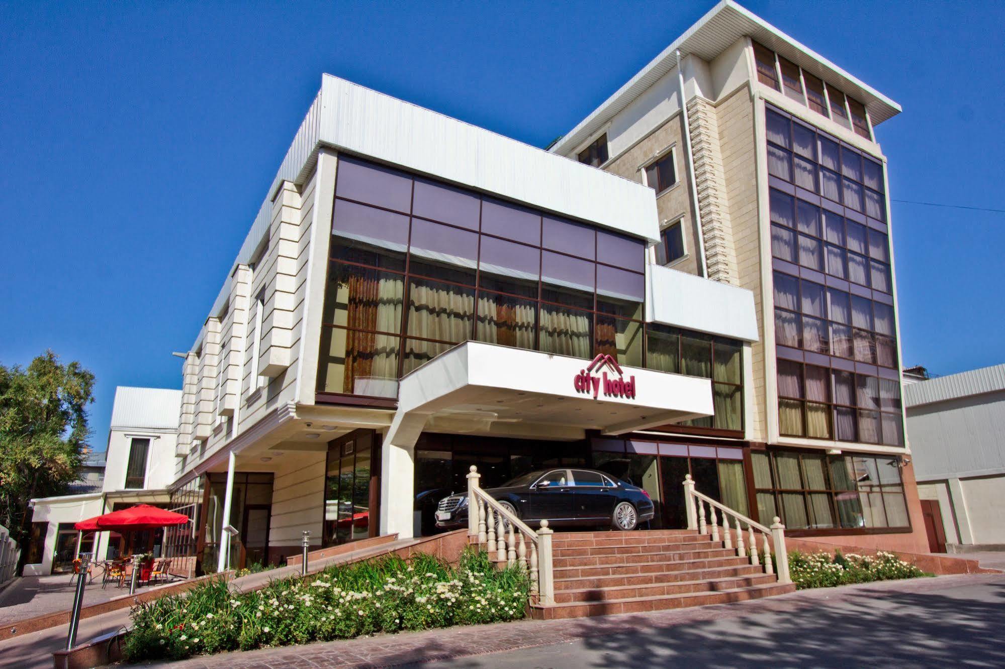 City Hotel Bishkek Exterior photo